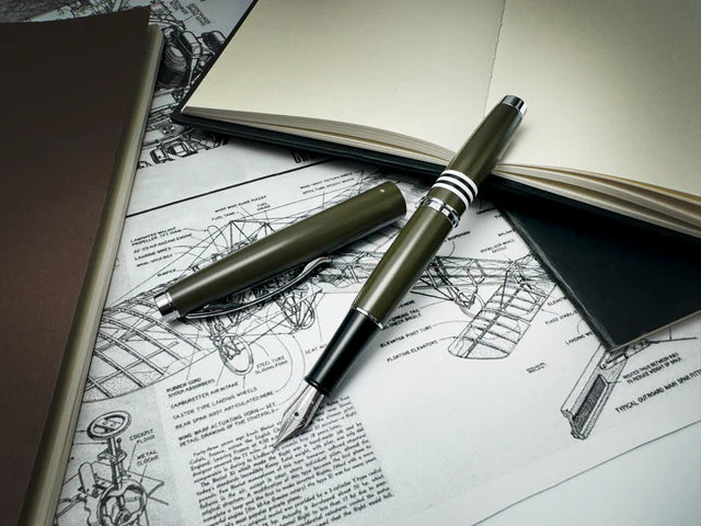 Pluma fuente Monteverde USA® Dakota Verde Militar