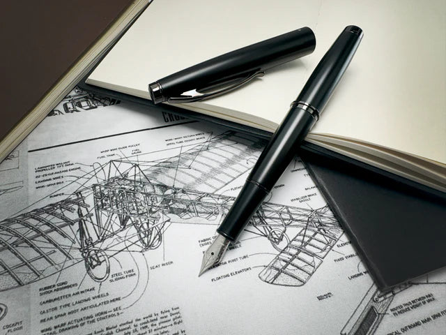 Pluma fuente Monteverde USA® Dakota Black Sky