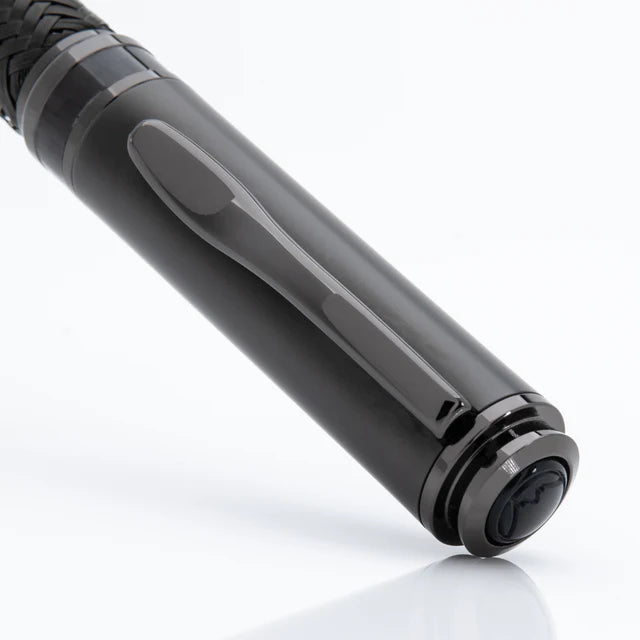 Pluma fuente Monteverde USA® Innova Fórmula M | Negro