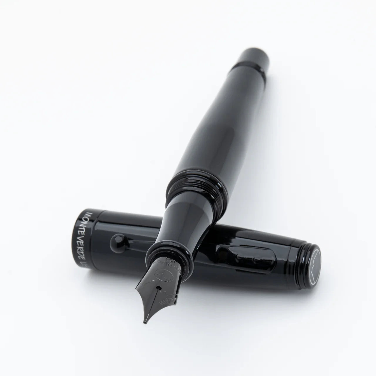 Pluma fuente Monteverde USA® Invincia | Negro Sigiloso