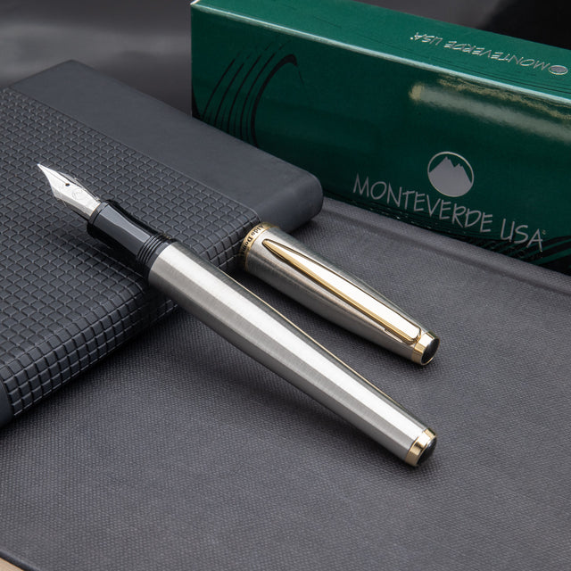 Pluma fuente Monteverde USA® Aldo Domani Plata Cepillada