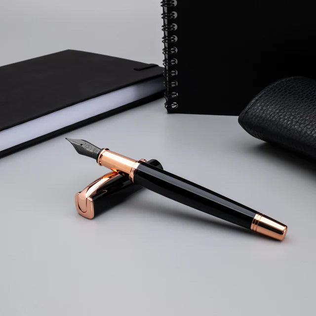 Pluma fuente Monteverde USA® Impressa Negra con Oro Rosa