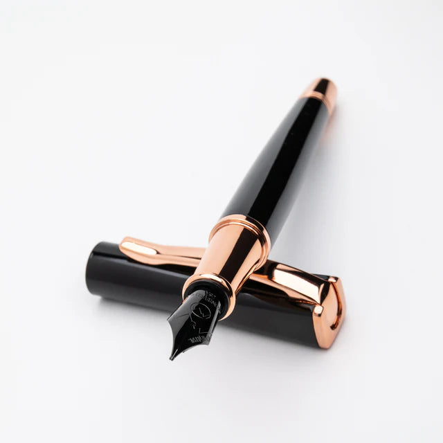 Pluma fuente Monteverde USA® Impressa Negra con Oro Rosa