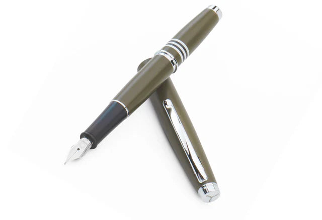 Pluma fuente Monteverde USA® Dakota Verde Militar