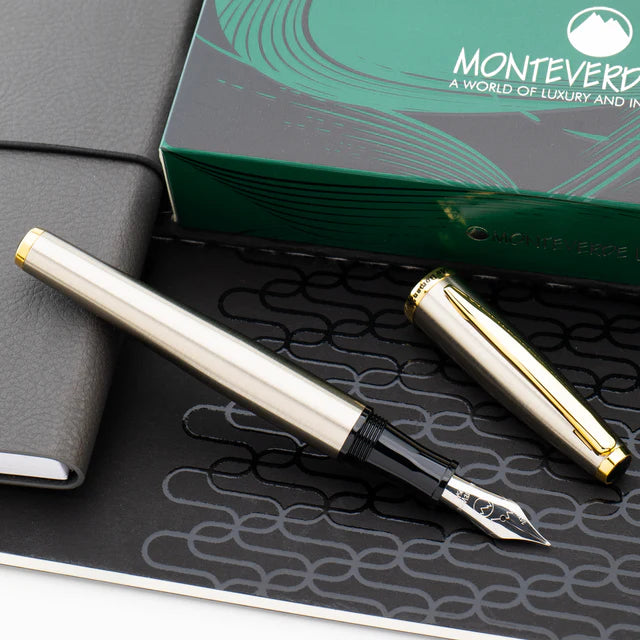 Pluma fuente Monteverde USA® Aldo Domani Plata Cepillada